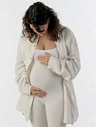 mujer-embarazada-piensa-3.jpg