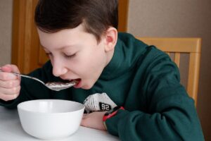 El desayuno es fundamental para un buen desempeño en la escuela.