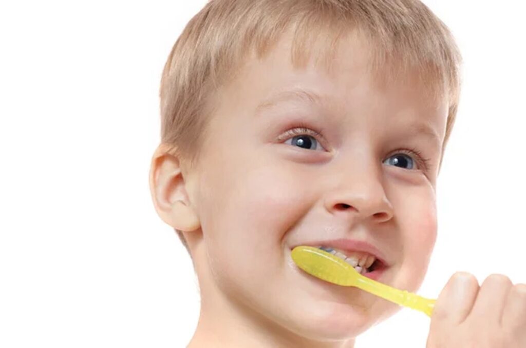El chicle sin azúcar y los hábitos de higiene bucal son fundamentales para una buena salud total.