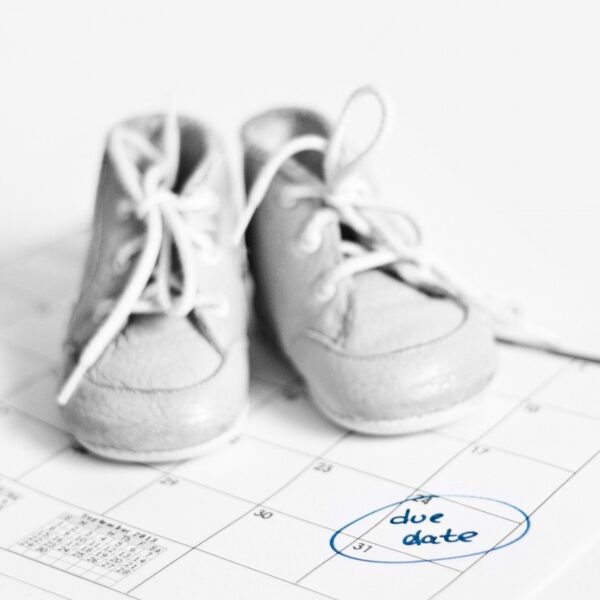 Cómo hacer un calendario de embarazo personalizado con fotos y recuerdos