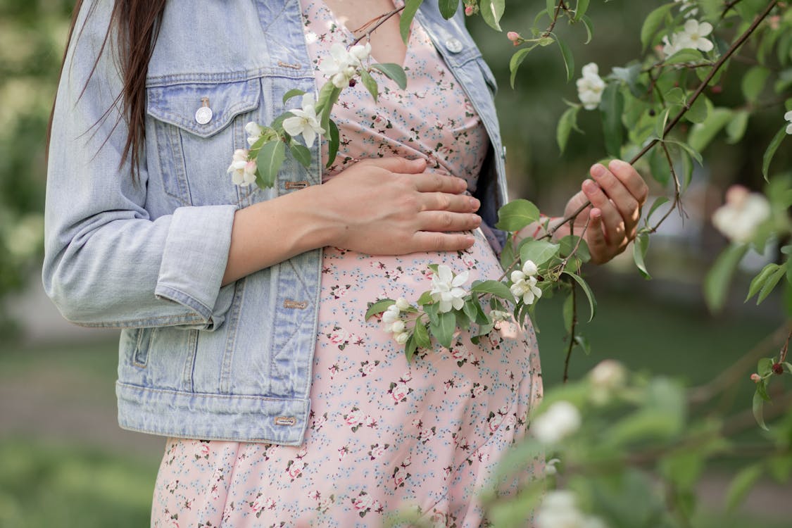 Consejos para disfrutar de un embarazo saludable en primavera