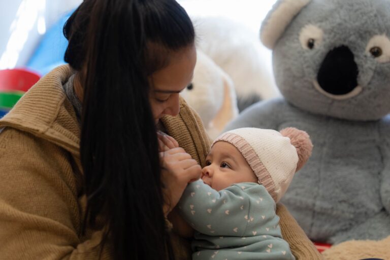 La maternidad es el motor invisible que sostiene el 50 de nuestra prosperidad